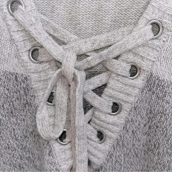 Soho jeans womens sweater sz xlg gray in color - Picture 3 of 5